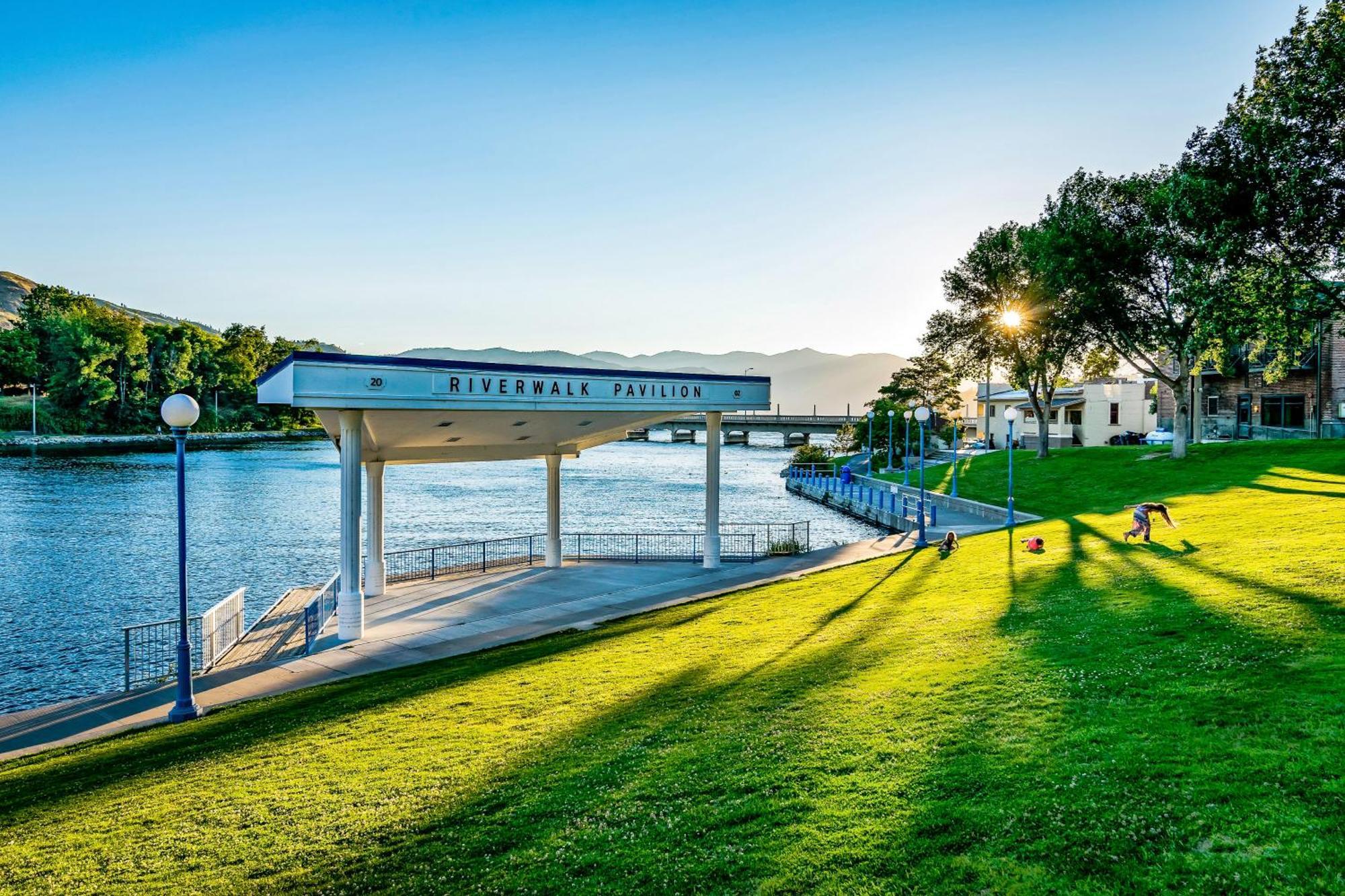Chelan Resort Suites: Comfort By The Lake #201 מראה חיצוני תמונה
